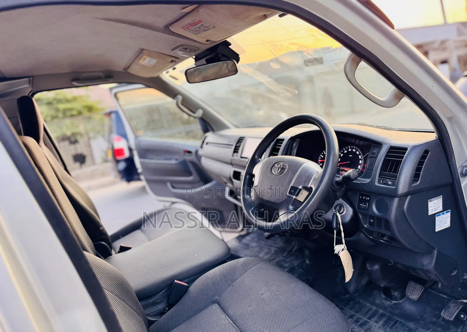 Toyota HiAce 2019 Silver
