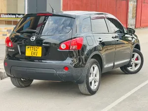 Nissan Dualis 2012 Black