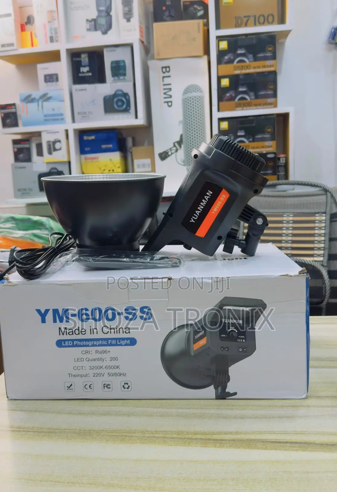 YM 600 Bi Color Light