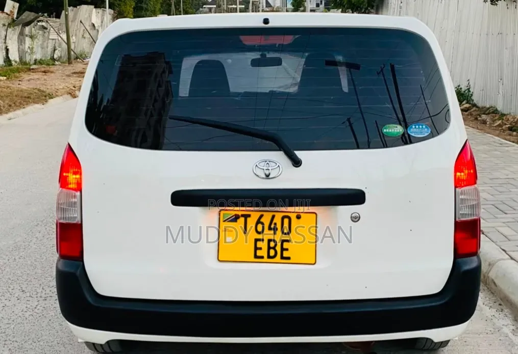 Toyota Probox 2014 White