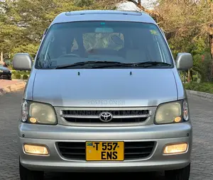 Toyota Noah 2001 Silver