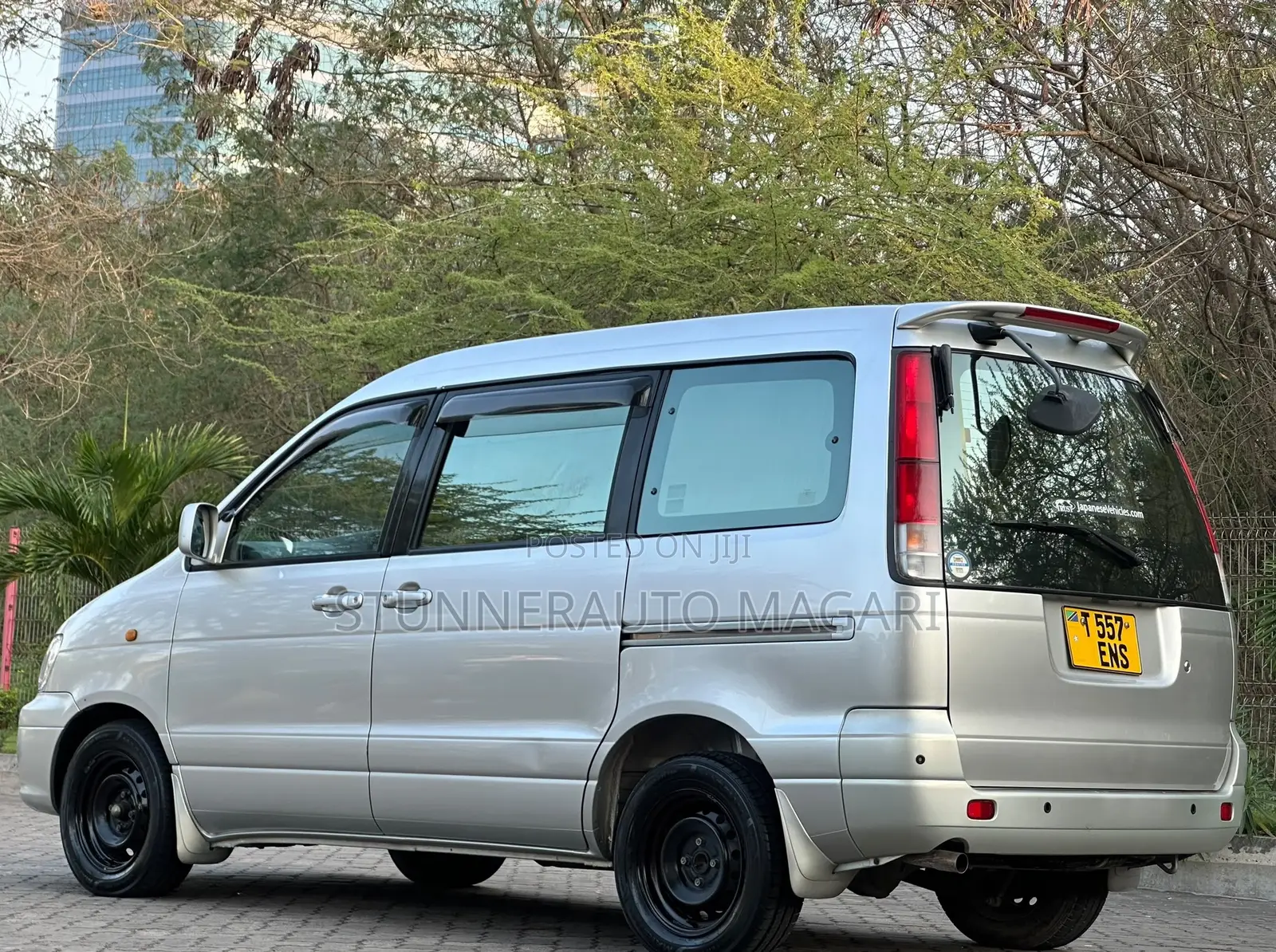 Toyota Noah 2001 Silver
