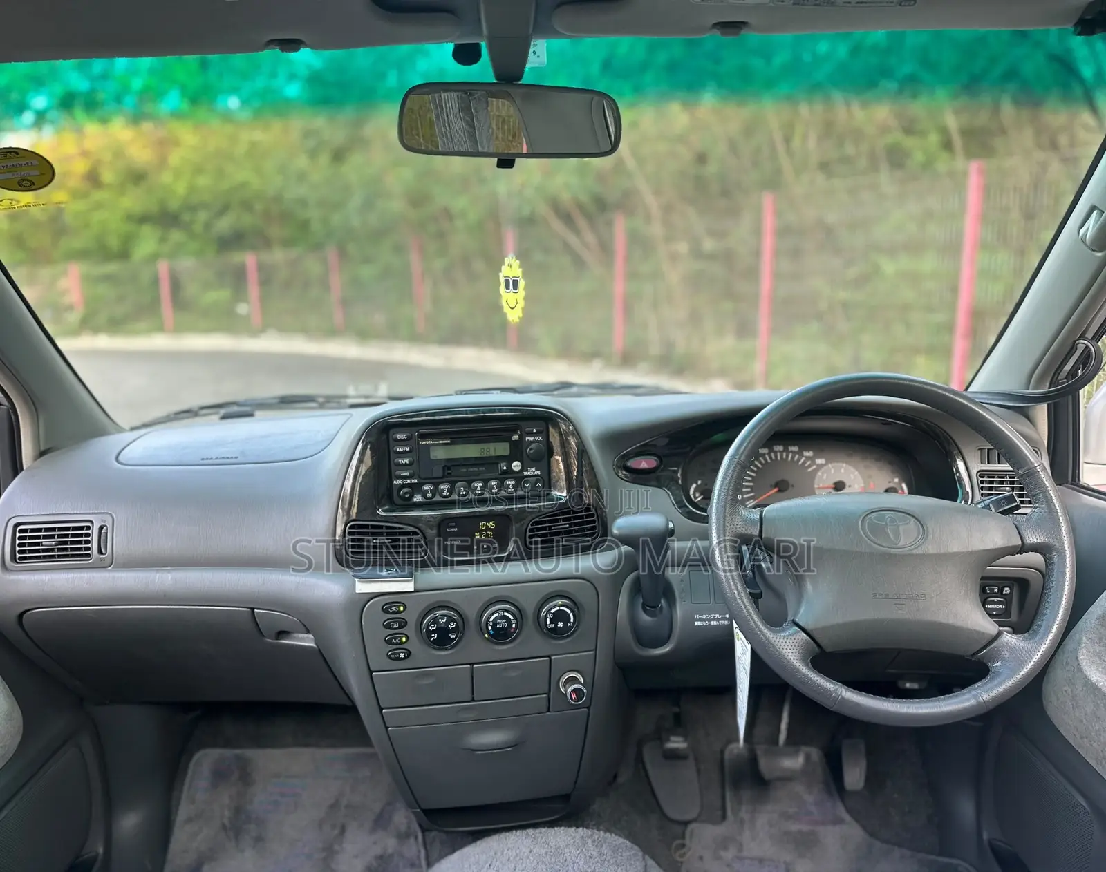 Toyota Noah 2001 Silver
