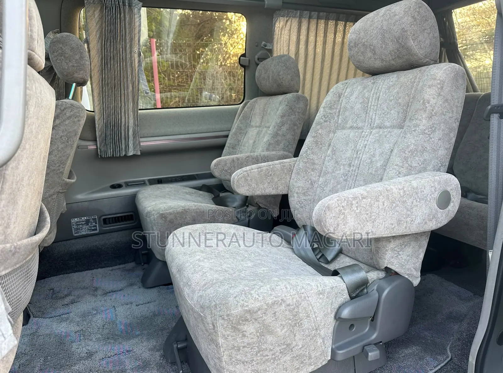 Toyota Noah 2001 Silver