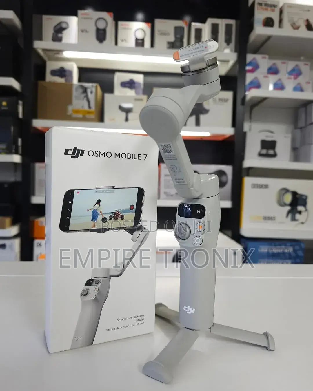 DJI Osmo Mobile 7 3-Axis Smartphone Gimbal Stabilizer