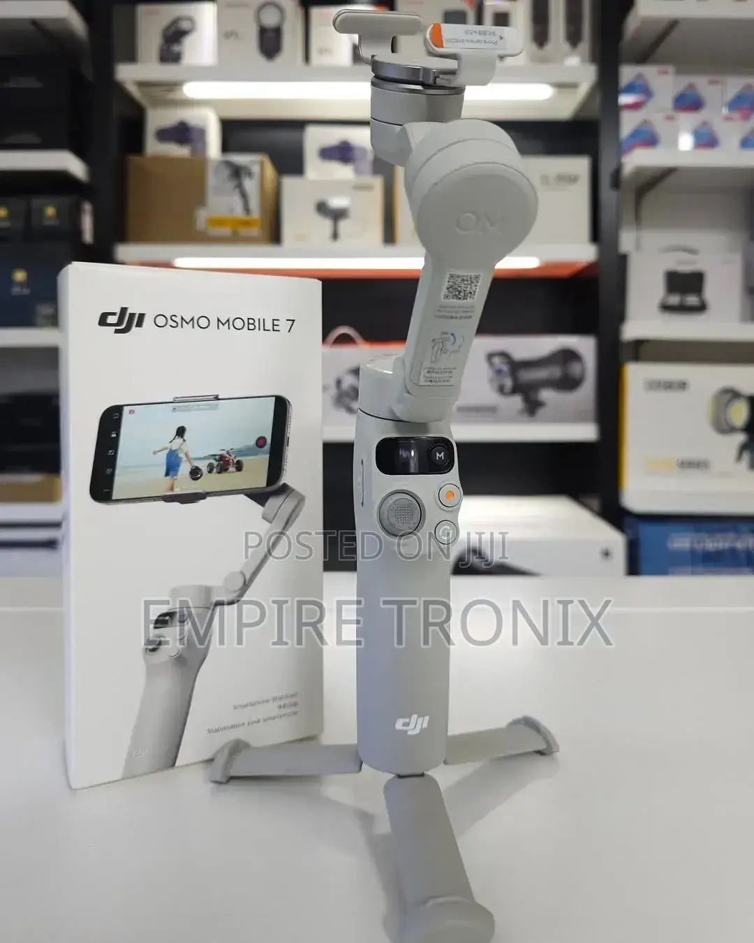 DJI Osmo Mobile 7 3-Axis Smartphone Gimbal Stabilizer