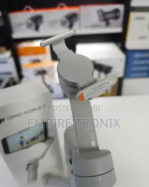 DJI Osmo Mobile 7 3-Axis Smartphone Gimbal Stabilizer
