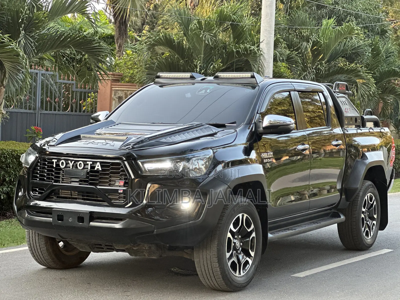 Toyota Hilux 2023 Black