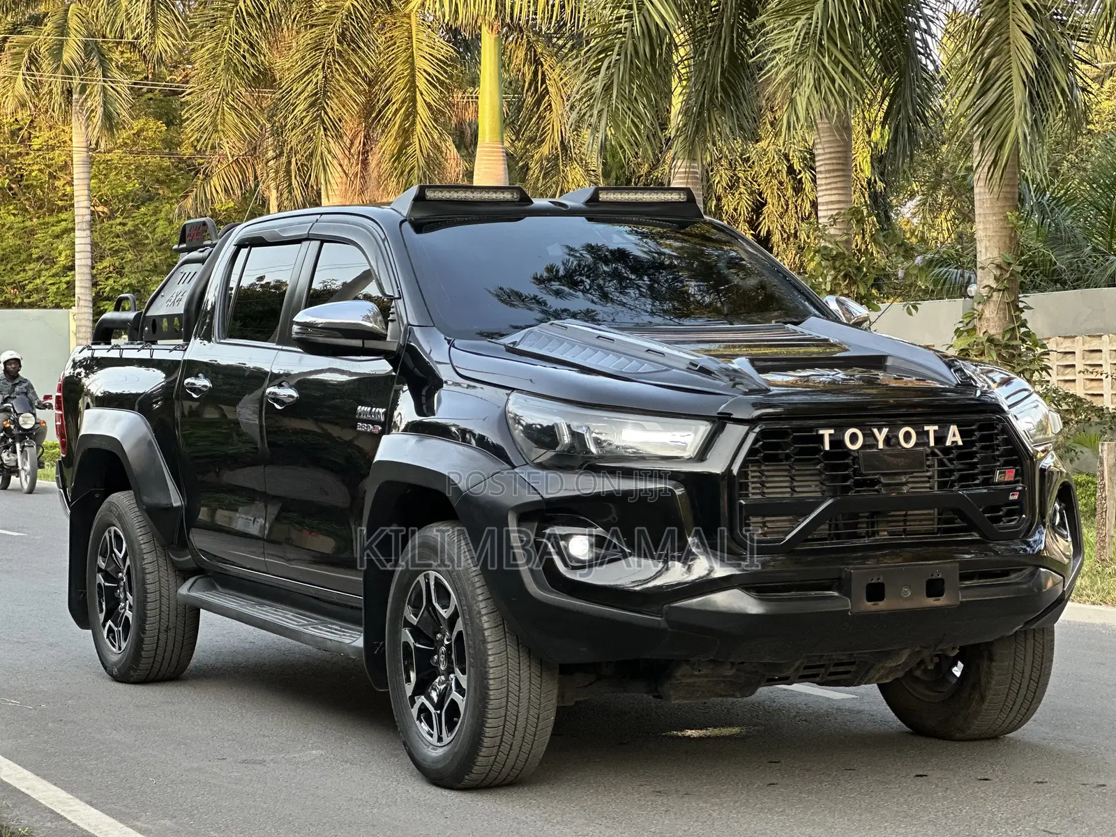 Toyota Hilux 2023 Black