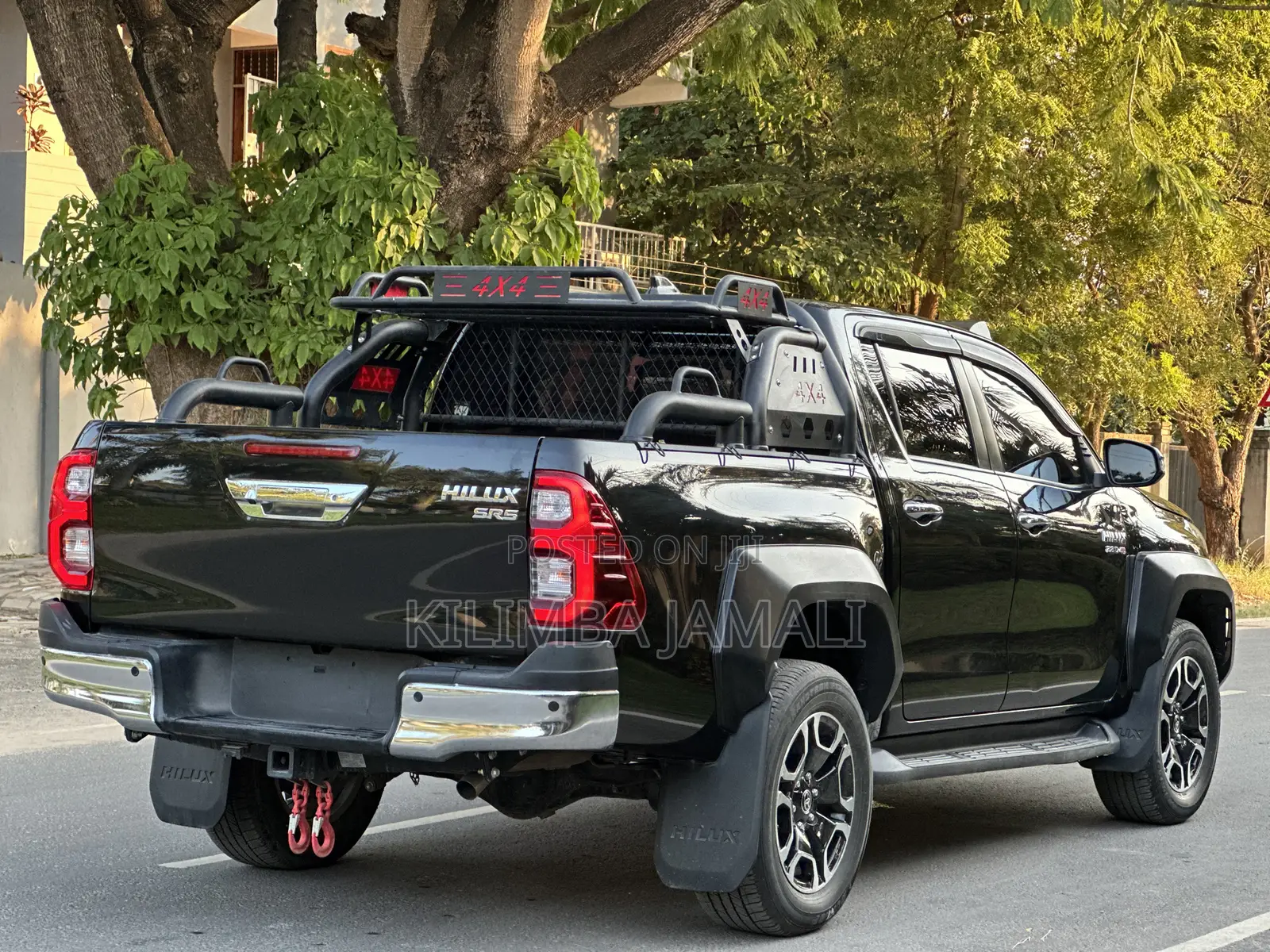 Toyota Hilux 2023 Black