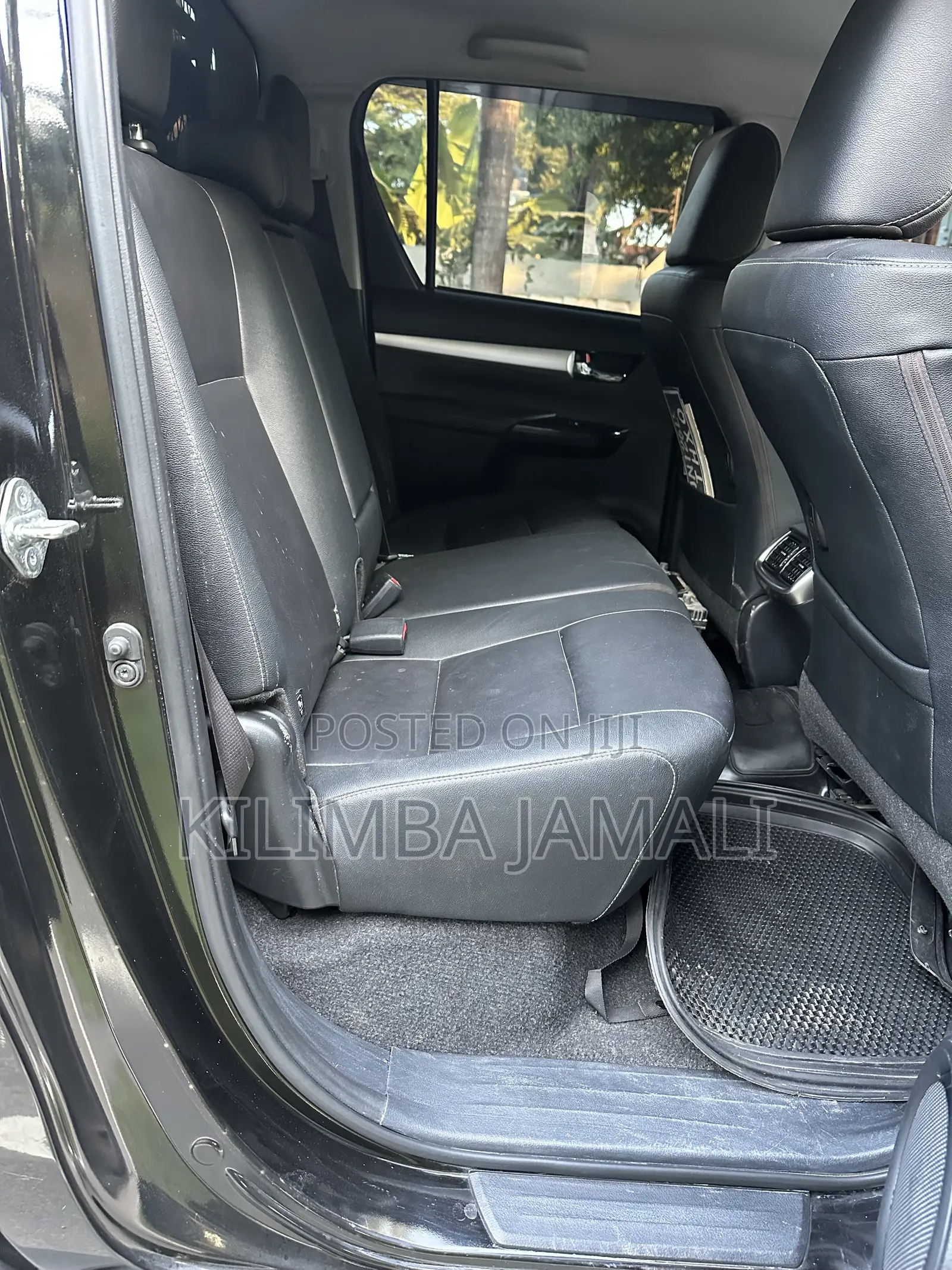 Toyota Hilux 2023 Black