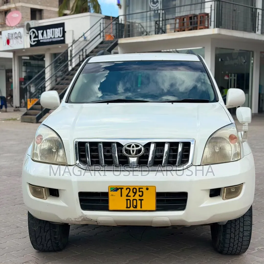 Toyota Land Cruiser Prado 2006 White