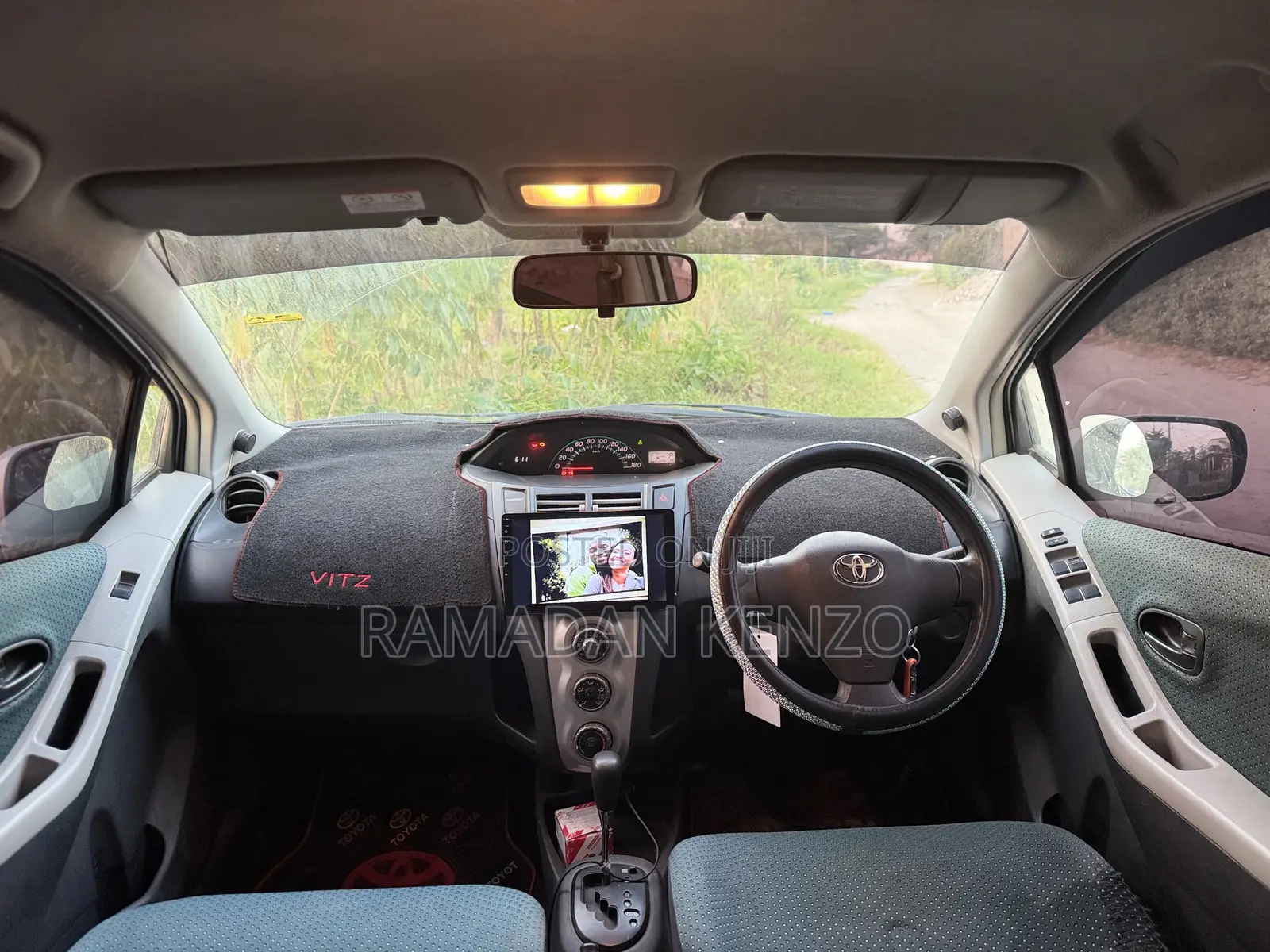 Toyota Vitz 1.0 FWD 5dr 2005 Silver
