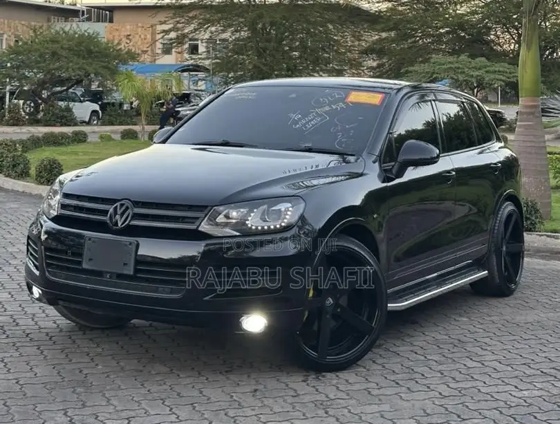 Volkswagen Touareg 2012 Black