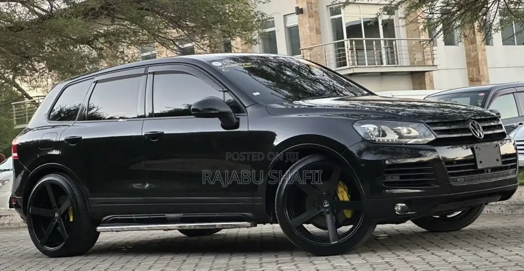 Volkswagen Touareg 2012 Black