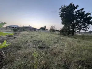 Kiwanja Kinauzwa Madale,mivumoni