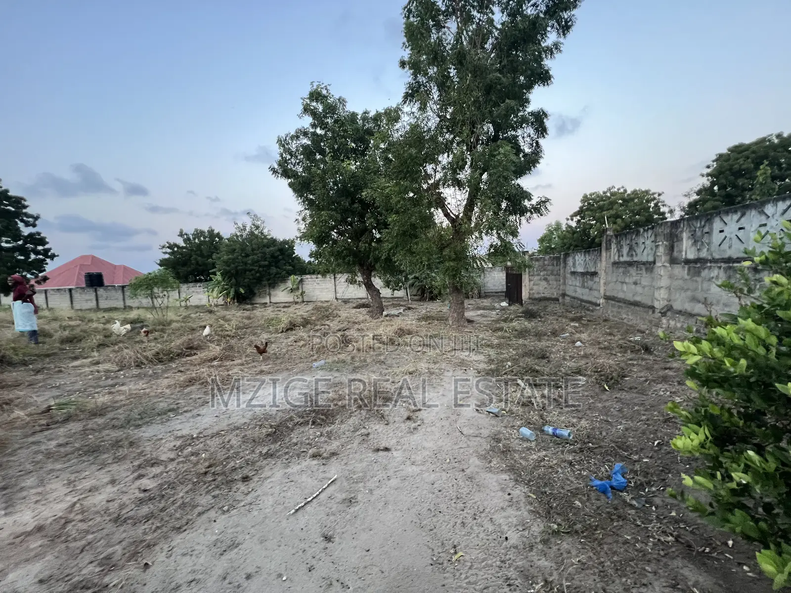 Kiwanja Kinauzwa Madale,mivumoni