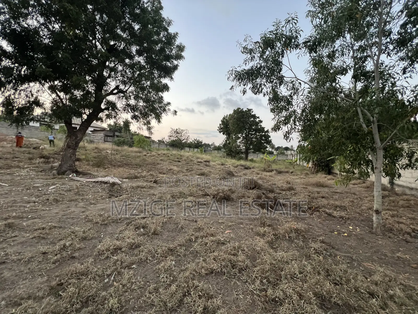 Kiwanja Kinauzwa Madale,mivumoni