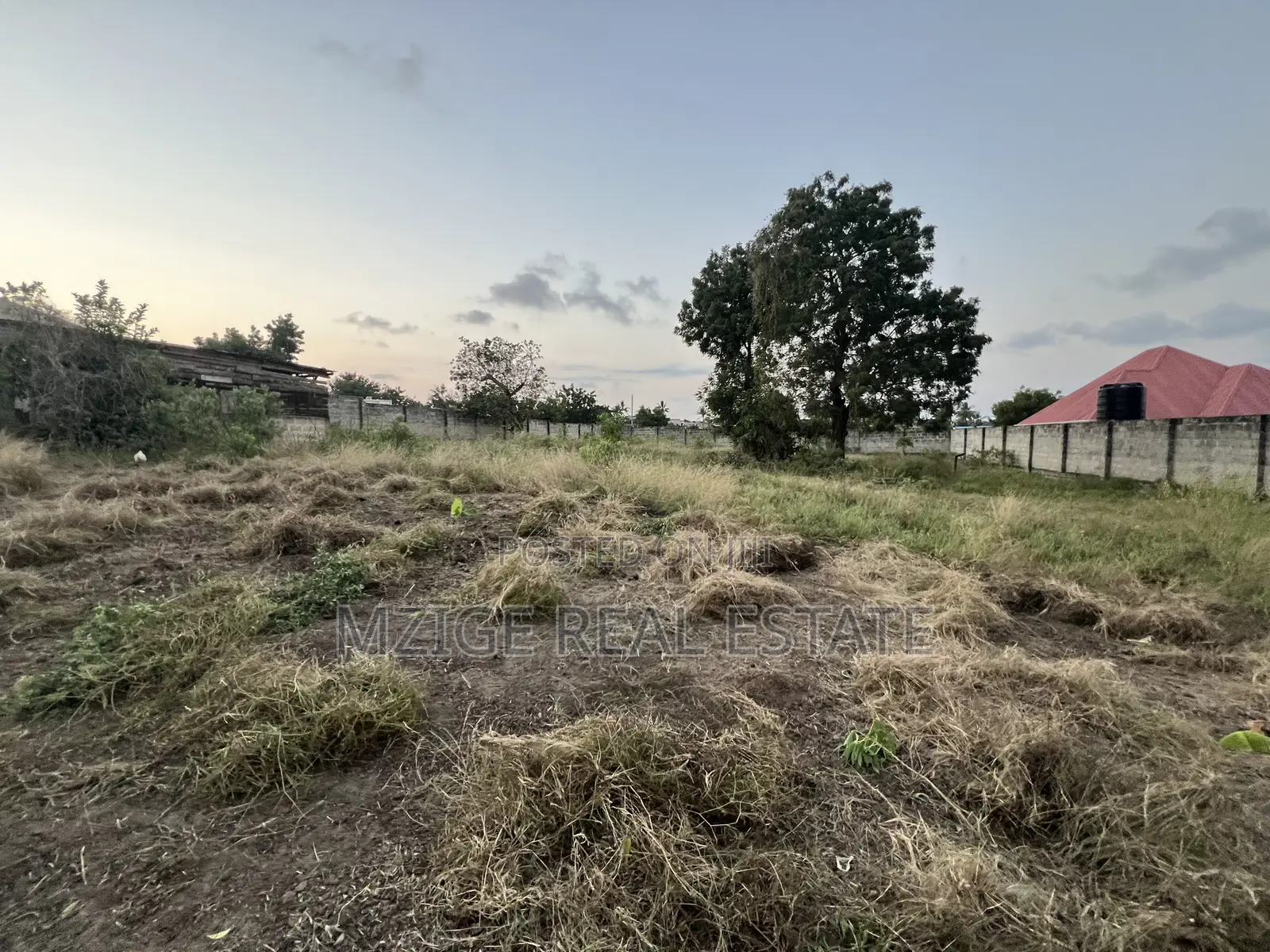 Kiwanja Kinauzwa Madale,mivumoni