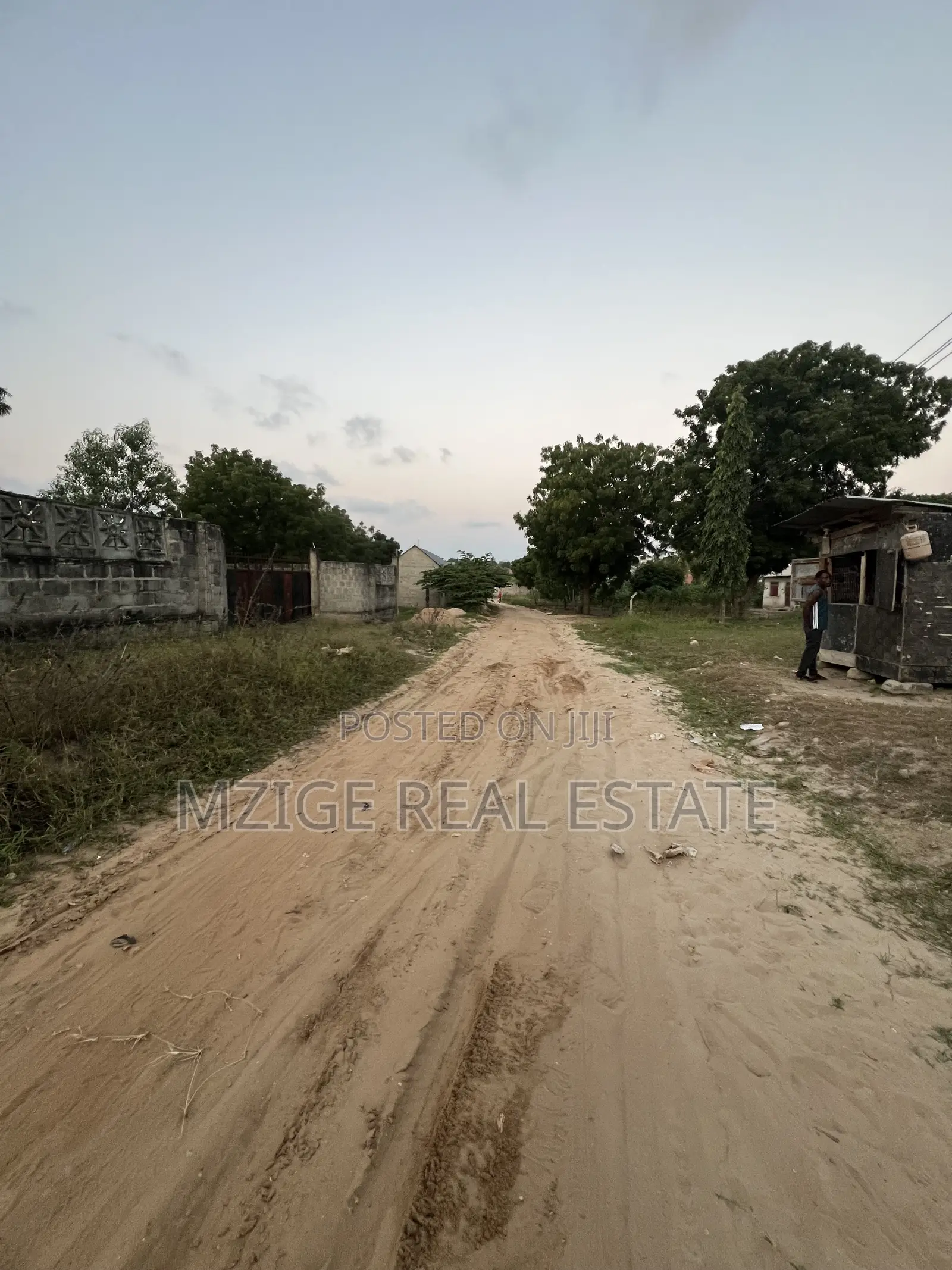 Kiwanja Kinauzwa Madale,mivumoni