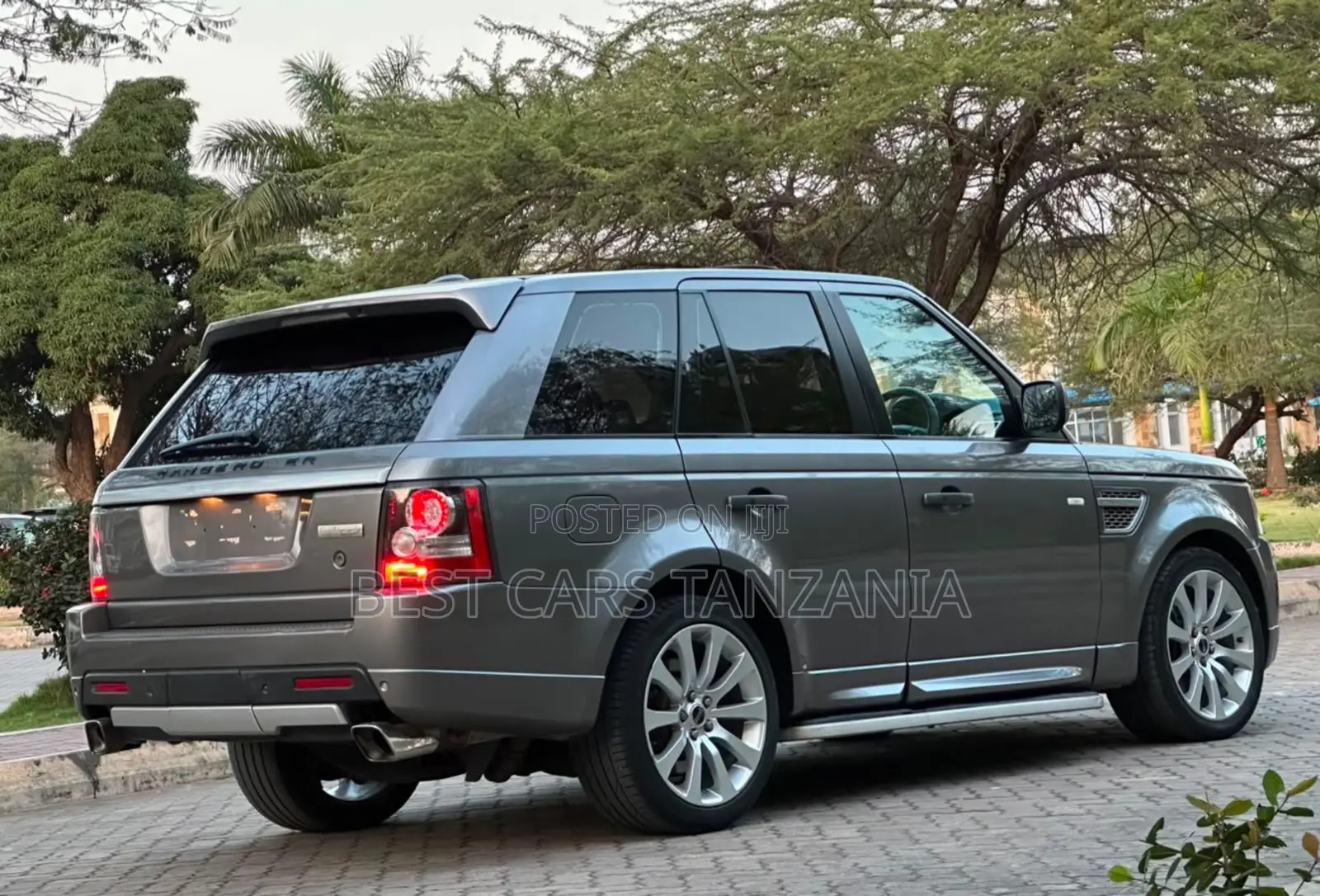 Land Rover Range Rover Sport 2010 Gray