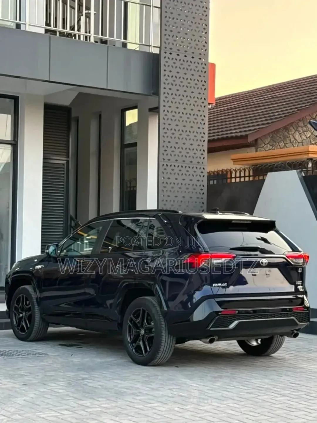 New Toyota RAV4 Hybrid 2023 Blue
