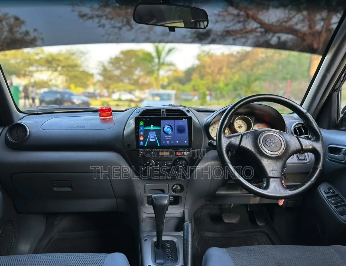 Toyota RAV4 Automatic 2000 Black
