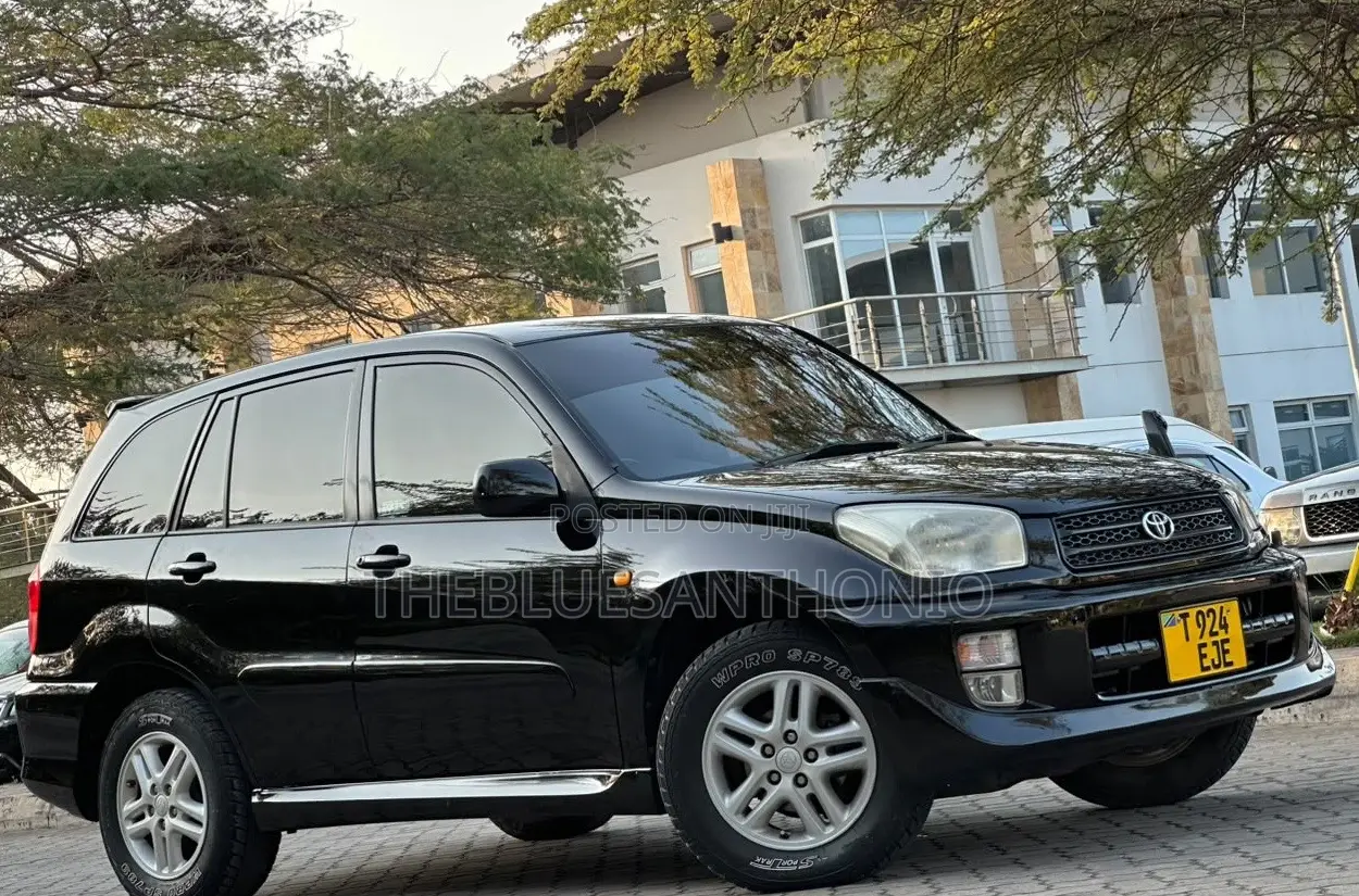 Toyota RAV4 Automatic 2000 Black