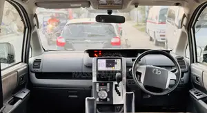 Toyota Noah 2009 Silver