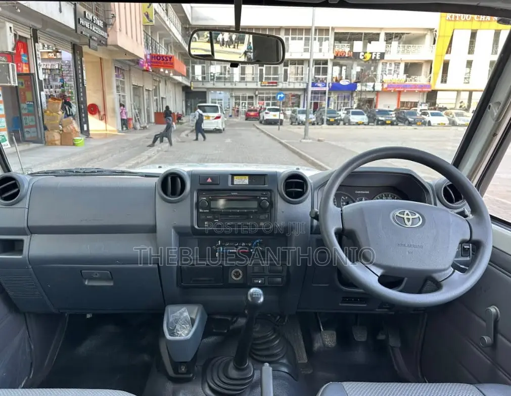 Toyota Land Cruiser 2014 White