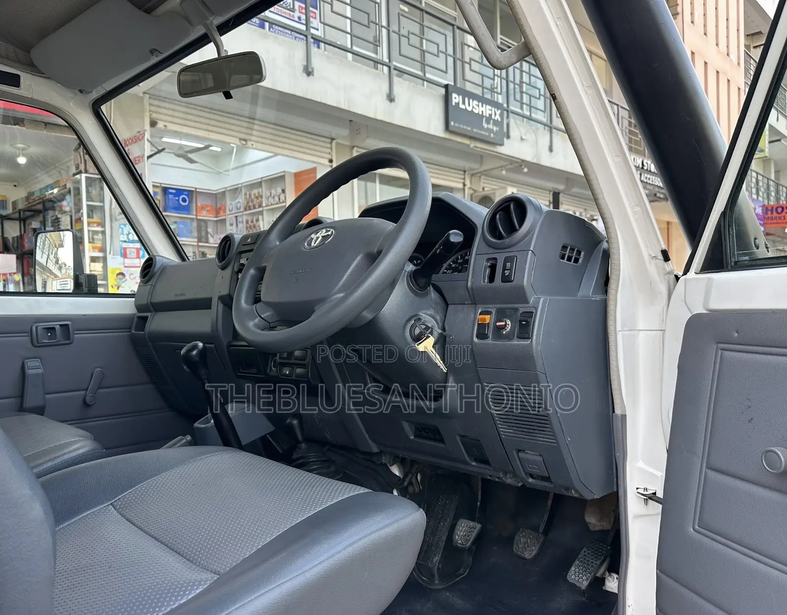 Toyota Land Cruiser 2014 White