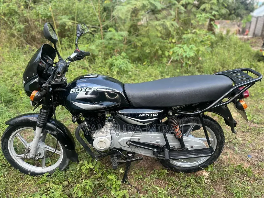 New Bajaj Boxer 125 2025 Black
