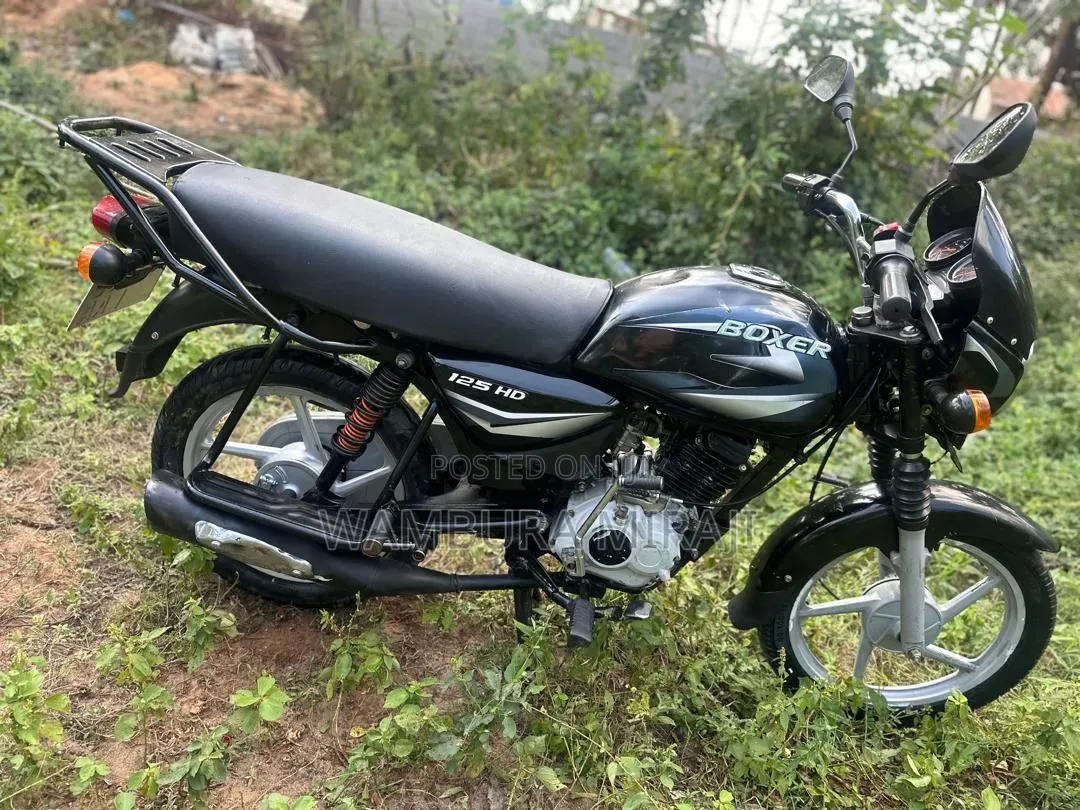 New Bajaj Boxer 125 2025 Black