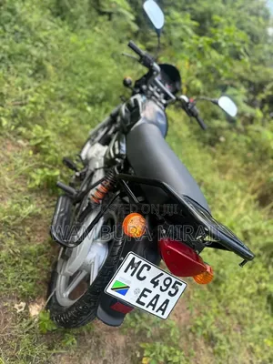 New Bajaj Boxer 125 2025 Black