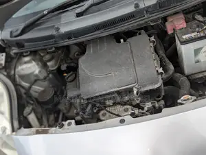 Toyota Vitz 2006 Silver