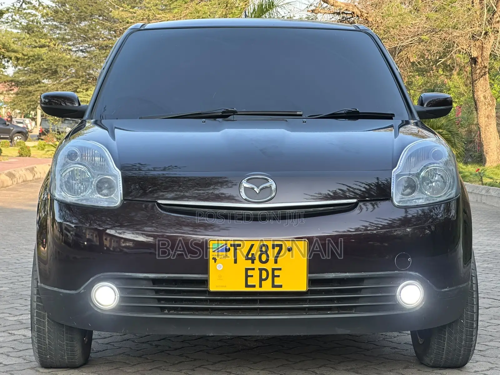 Mazda Verisa 2010 Burgundy
