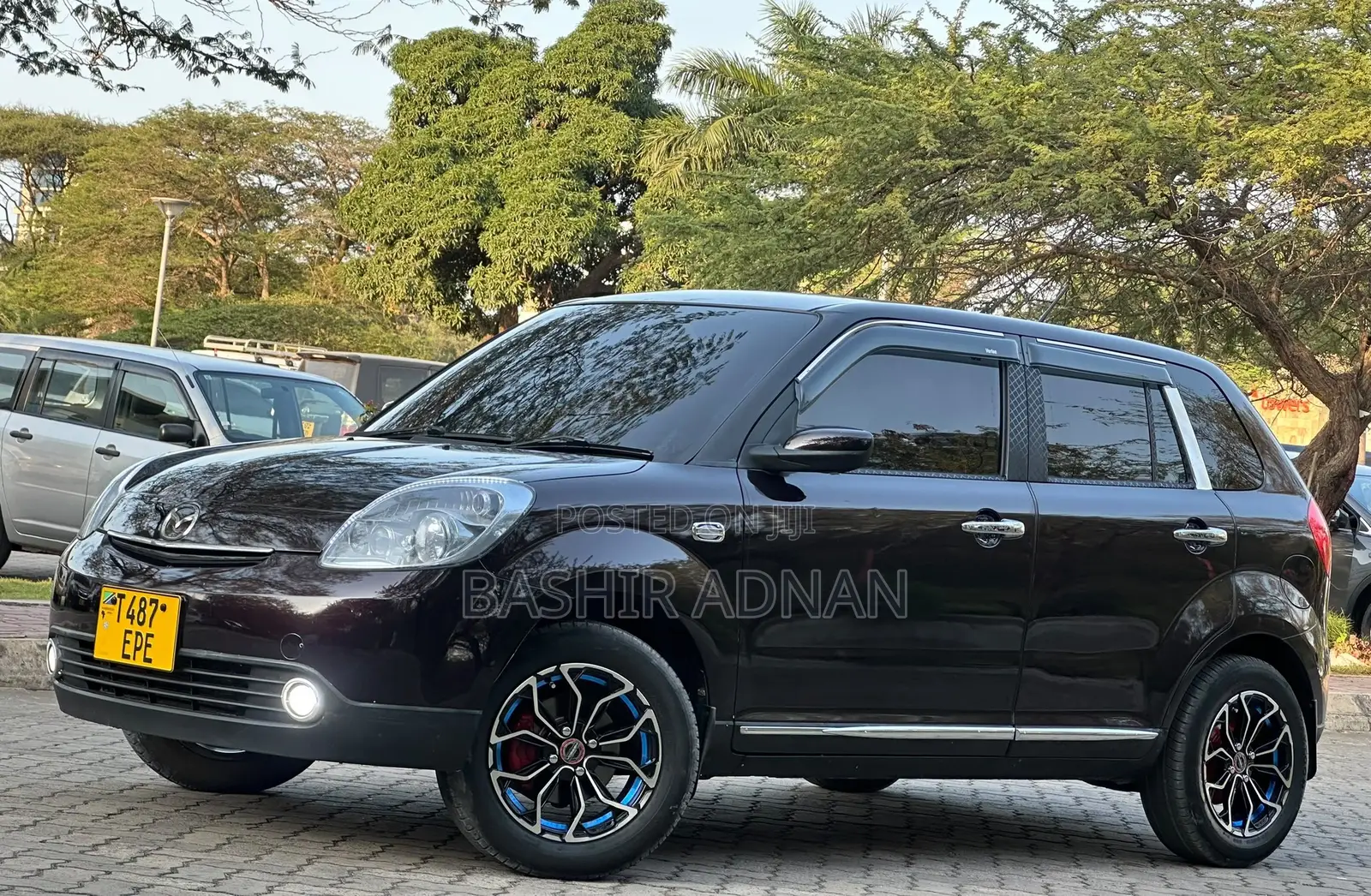 Mazda Verisa 2010 Burgundy