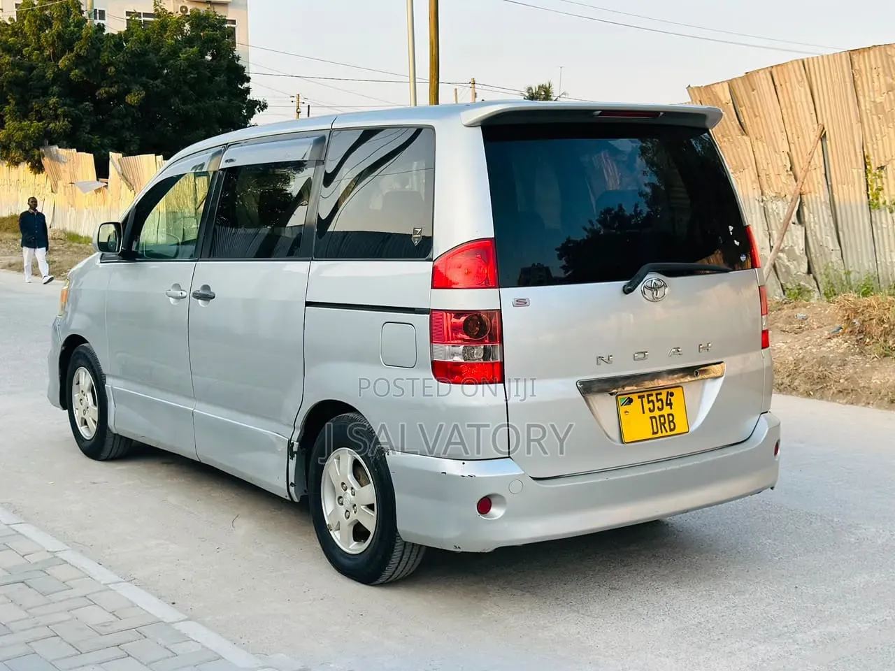 Toyota Noah 2006 Silver