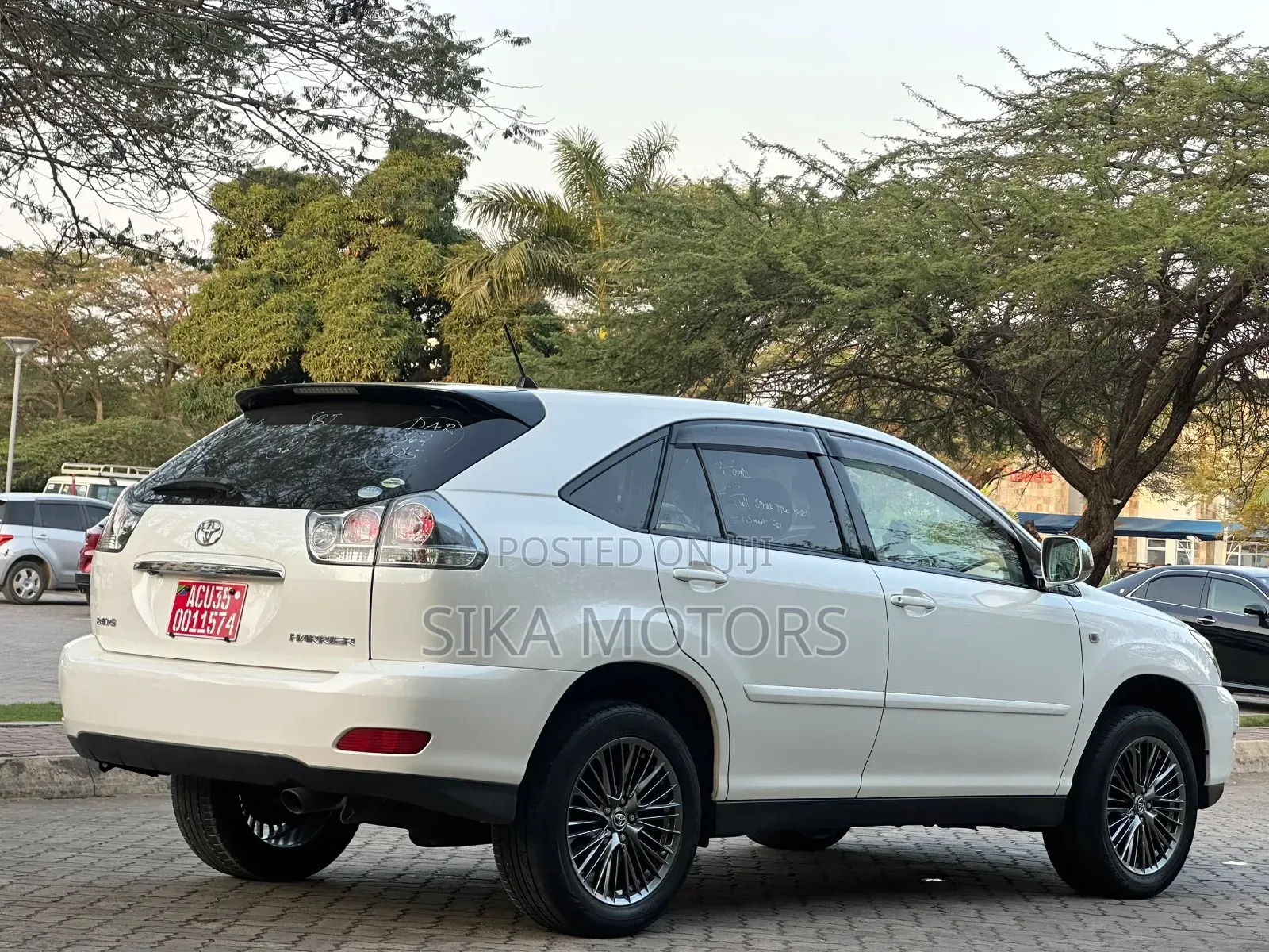 Toyota Harrier 2006 White