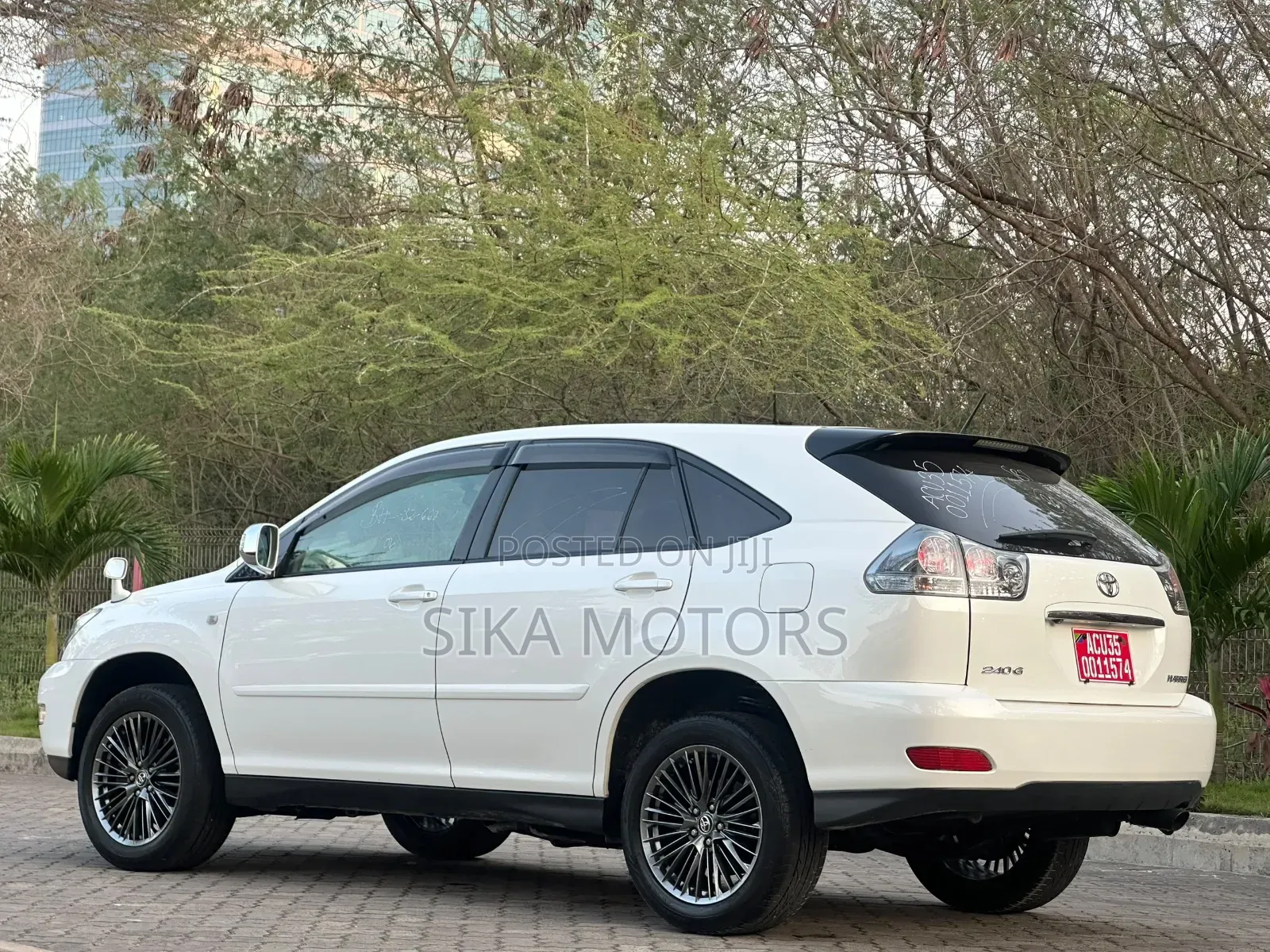 Toyota Harrier 2006 White