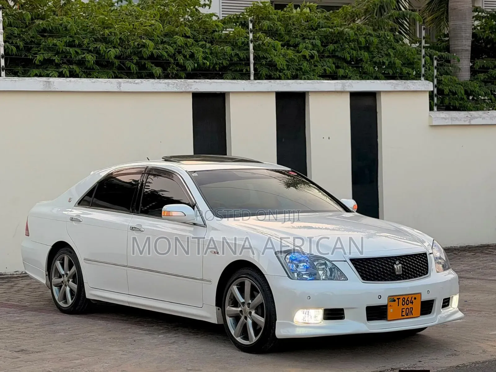 Toyota Crown 2004 White