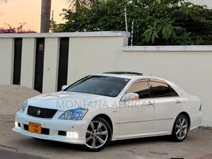 Toyota Crown 2004 White