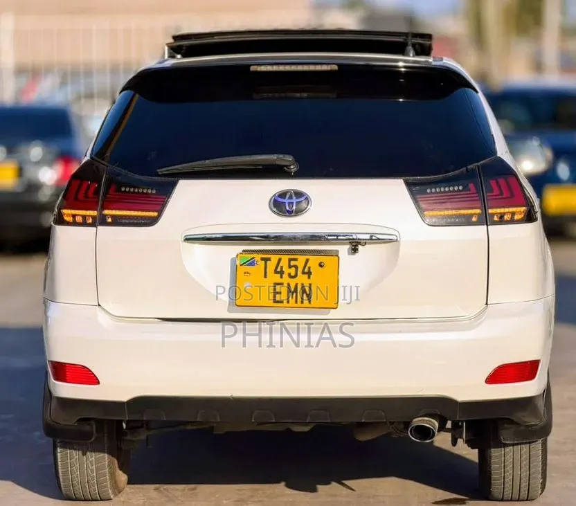 Toyota Harrier 2009 White