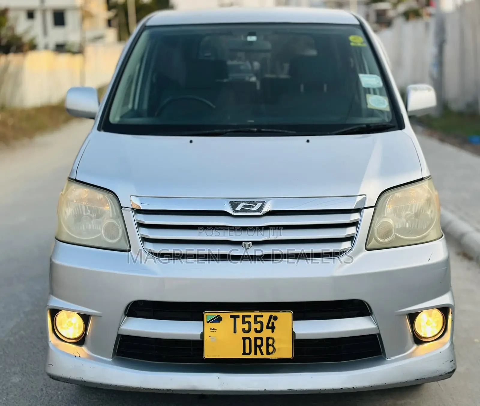 Toyota Noah 2008 Silver