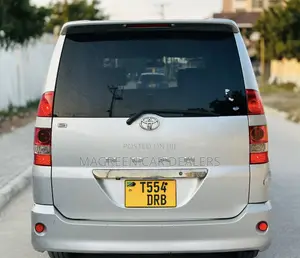 Toyota Noah 2008 Silver