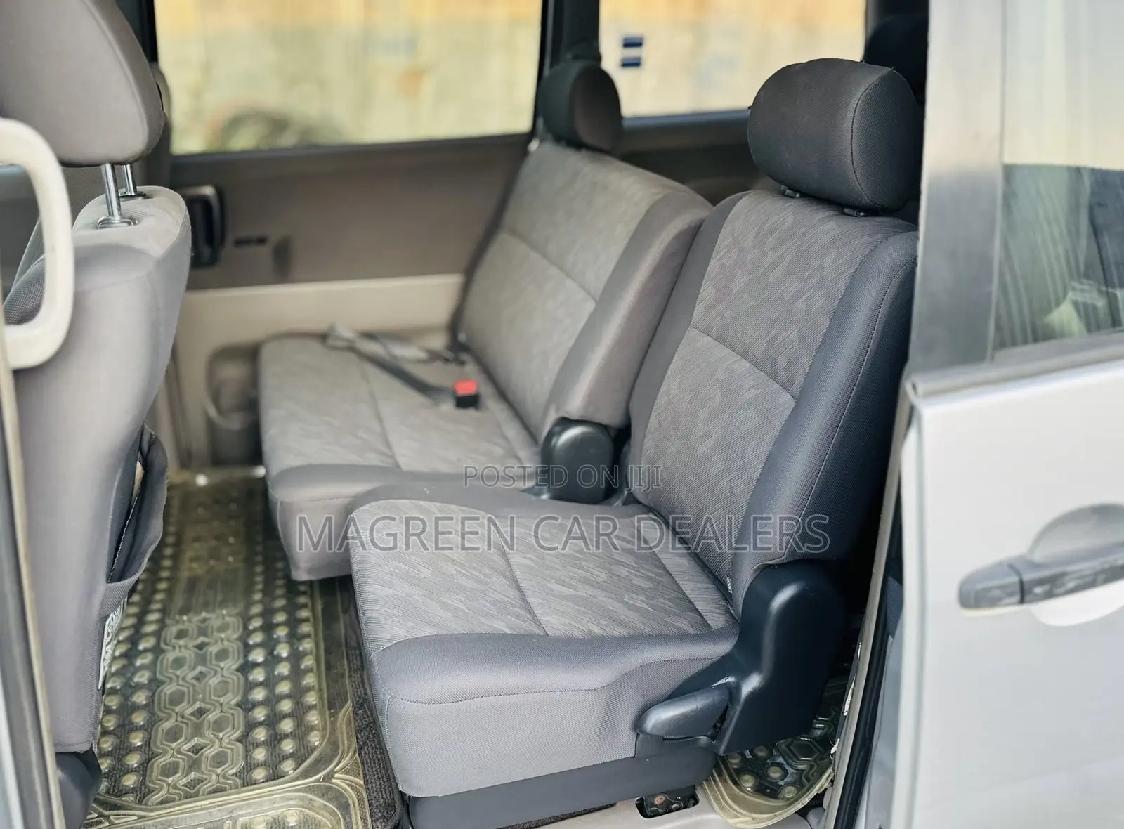 Toyota Noah 2008 Silver
