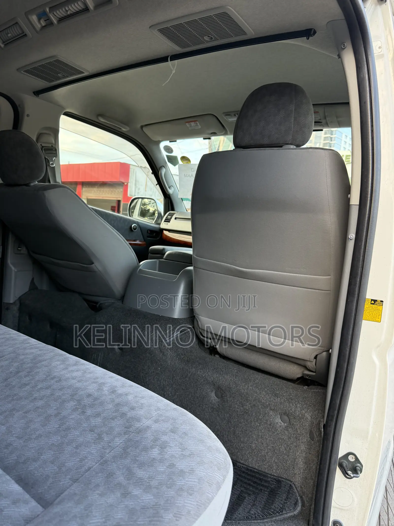 Toyota HiAce 2007 White