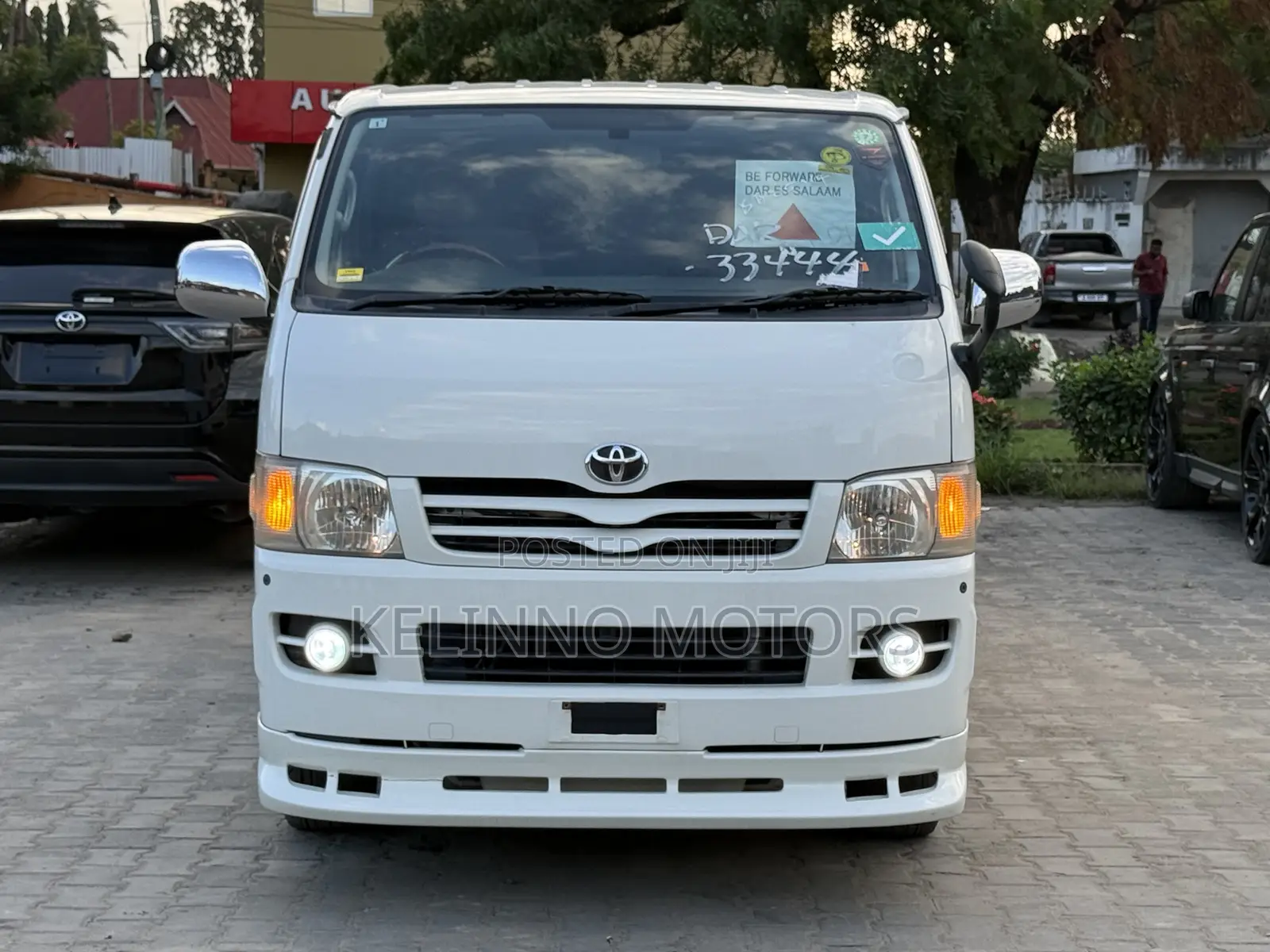 Toyota HiAce 2007 White