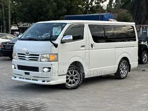 Toyota HiAce 2007 White