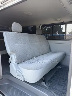 Toyota HiAce 2007 White